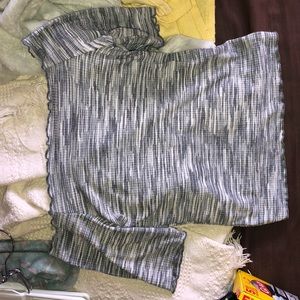 off shoulder cropped shirt